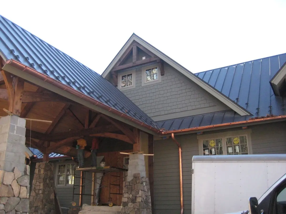 Craftsman Roofing team delivering quality roofing work in Walls